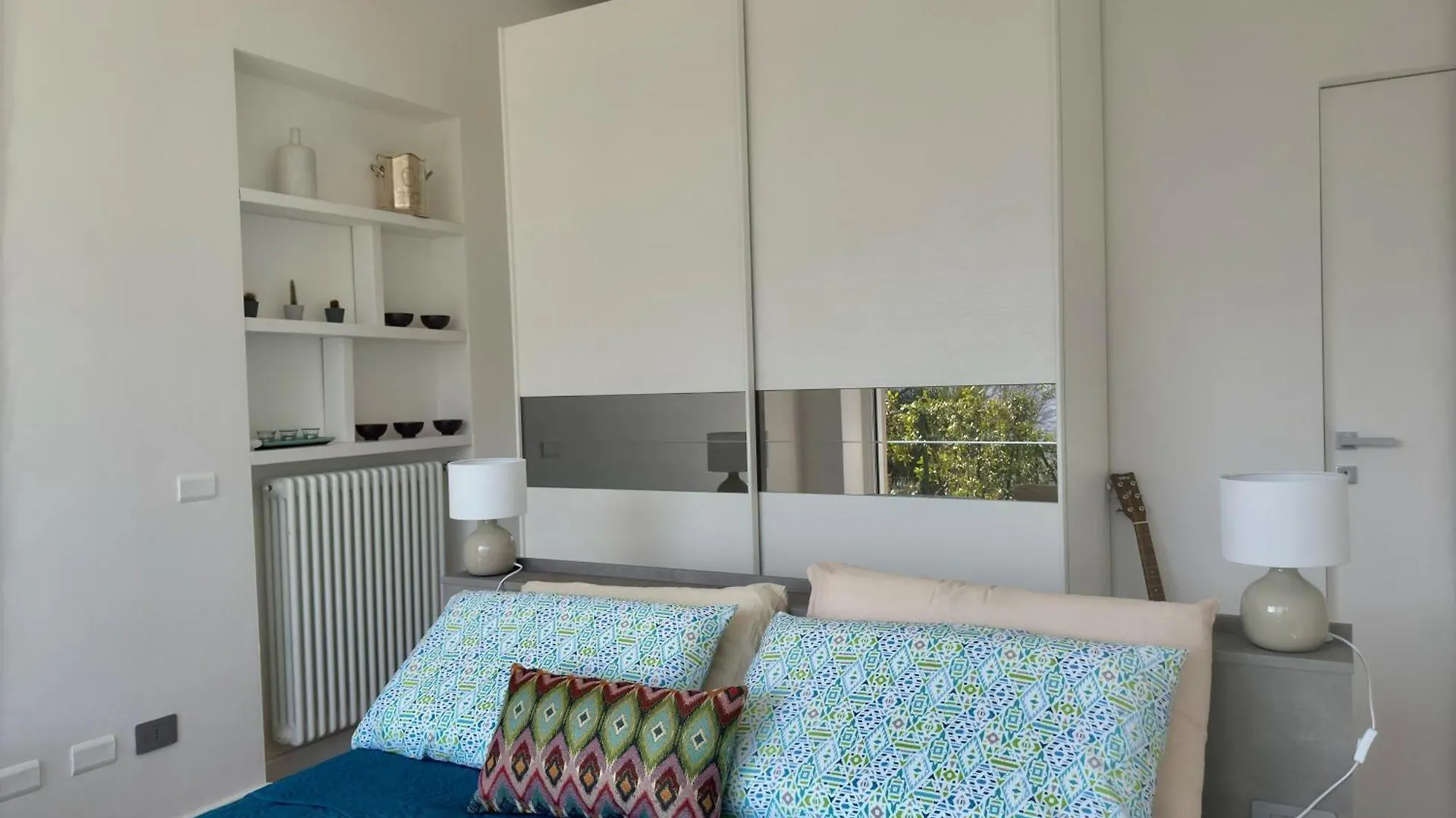Elda Apartment With Garden And Lake View Onno 0*,