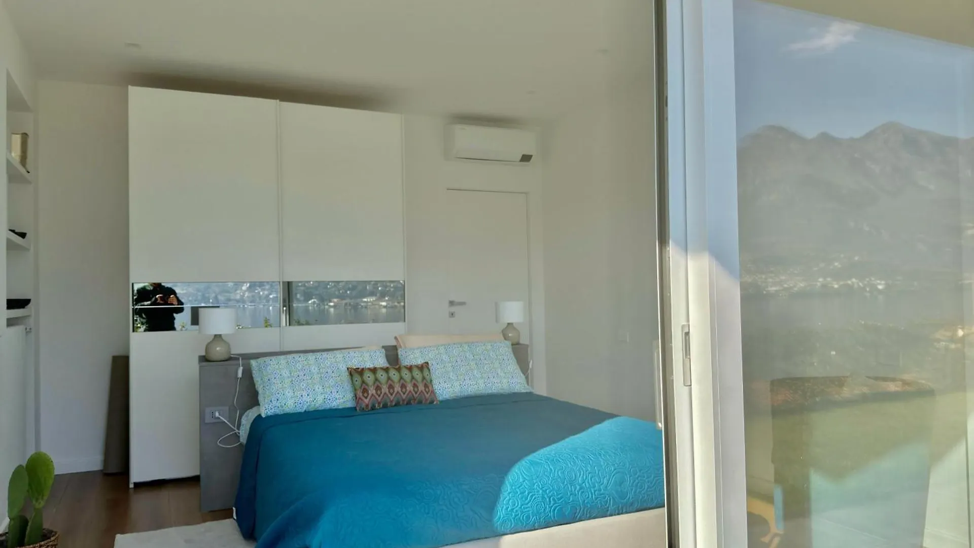 Elda Apartment With Garden And Lake View Onno 0*,  Italy